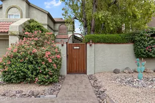 422 E Kerry Ln, Phoenix, AZ 85024 - Photo 6