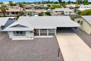 10819 W Canterbury Dr, Sun City, AZ 85351 - Photo 4