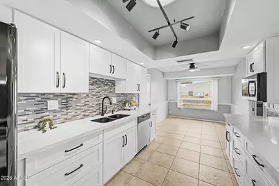 9433 W Hutton Drive, Sun City, AZ 85351 - Photo 2