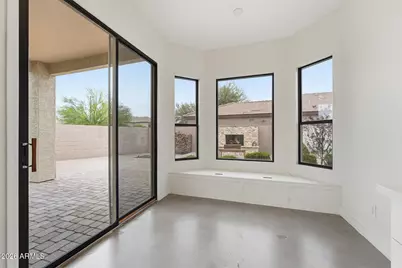 26428 N 42nd Place, Phoenix, AZ 85050 - Photo 8