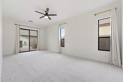 26428 N 42nd Place, Phoenix, AZ 85050 - Photo 10