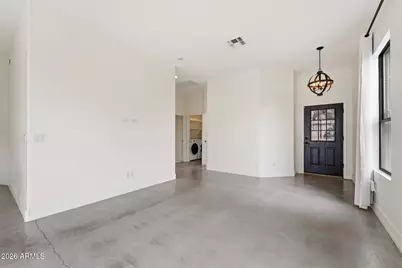 26428 N 42nd Place, Phoenix, AZ 85050 - Photo 4