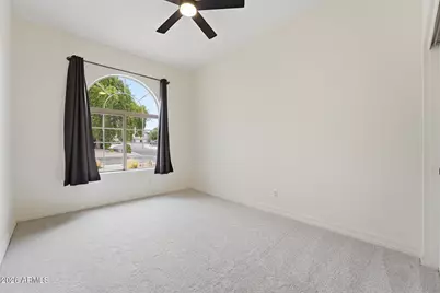 26428 N 42nd Place, Phoenix, AZ 85050 - Photo 16