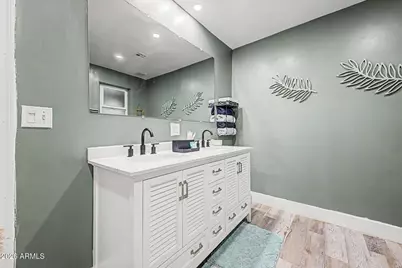 2429 W Morten Avenue, Phoenix, AZ 85021 - Photo 12