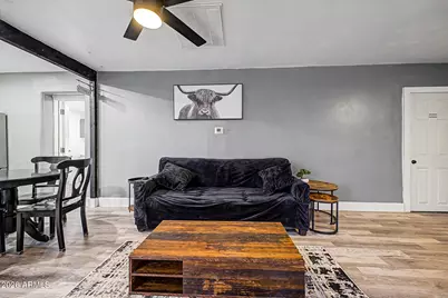 2429 W Morten Avenue, Phoenix, AZ 85021 - Photo 8