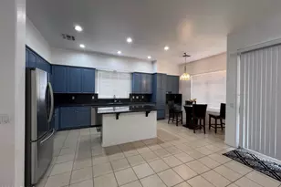 218 E Sunburst Ln, Tempe, AZ 85284 - Photo 8