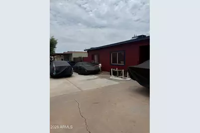902 S 30th Drive, Phoenix, AZ 85009 - Photo 1
