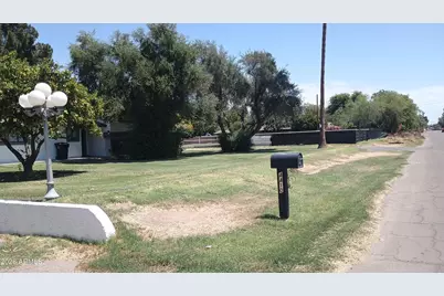4410 W Banff Lane, Glendale, AZ 85306 - Photo 2