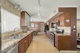 10240 W Camden Ave, Sun City, AZ 85351 - Photo 8