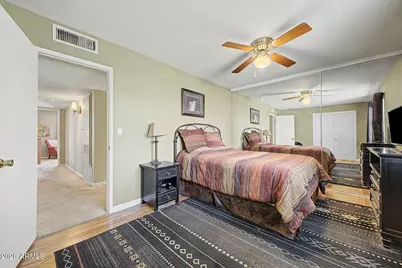 10240 W Camden Avenue, Sun City, AZ 85351 - Photo 14