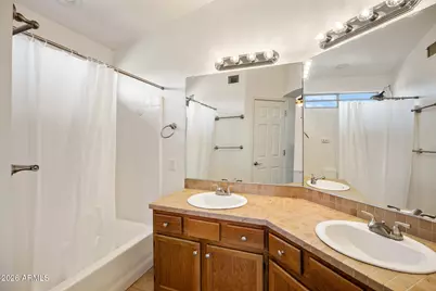 163 W Monona Drive, Phoenix, AZ 85027 - Photo 16