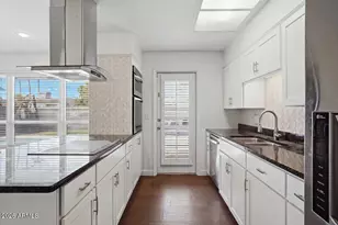 5420 N 82nd St, Scottsdale, AZ 85250 - Photo 12