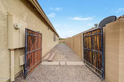 2665 E Clifton Avenue, Gilbert, AZ 85295 - Photo 40