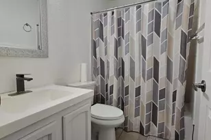 925 W Peoria Ave, Phoenix, AZ 85029 - Photo 22