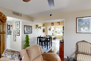 9205 W Long Hills Dr, Sun City, AZ 85351 - Photo 10