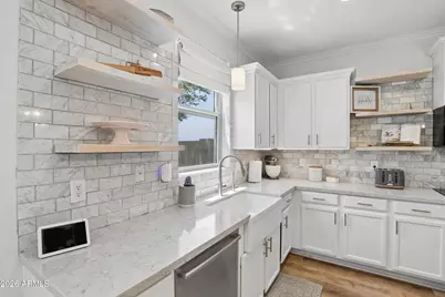 12061 W Louise Court, Sun City, AZ 85373 - Photo 4