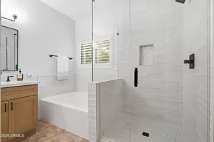 8710 W Lisbon Ln, Peoria, AZ 85381 - Photo 24
