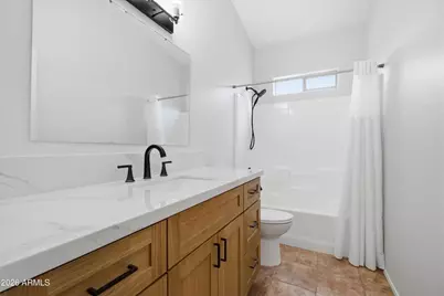 8710 W Lisbon Lane, Peoria, AZ 85381 - Photo 32