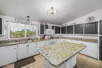 1164 S Bard Arrow Road, Casa Grande, AZ 85194 - Photo 4