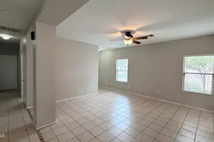 689 E Springfield Pl, Chandler, AZ 85286 - Photo 4