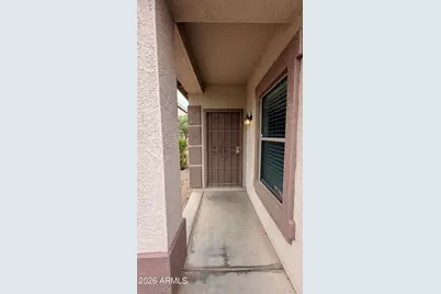 689 E Springfield Place, Chandler, AZ 85286 - Photo 2