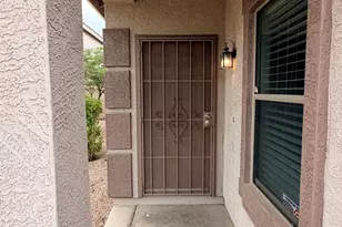 689 E Springfield Pl, Chandler, AZ 85286 - Photo 2