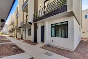 4220 N 32nd St, Phoenix, AZ 85018 - Photo 1