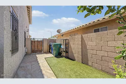524 W Naranja Avenue, Mesa, AZ 85210 - Photo 24