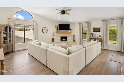 727 E Kings Avenue, Phoenix, AZ 85022 - Photo 8