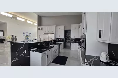 13811 W Harwell Road, Goodyear, AZ 85338 - Photo 26
