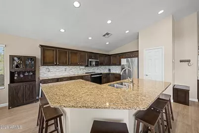 13330 W Caribbean Lane, Surprise, AZ 85379 - Photo 4