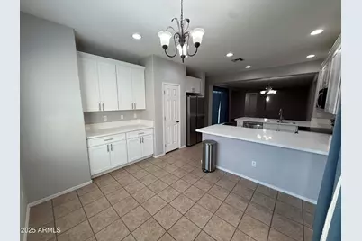 885 E Cherry Hills Drive, Chandler, AZ 85249 - Photo 12