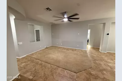 885 E Cherry Hills Drive, Chandler, AZ 85249 - Photo 10