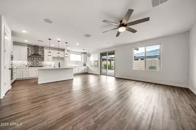 14338 W Redfield Road, Surprise, AZ 85379 - Photo 12