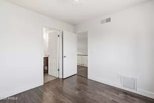 933 E Leeward Ln, Tempe, AZ 85283 - Photo 28