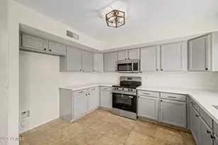 770 E Lovegrass Dr, San Tan Valley, AZ 85143 - Photo 22