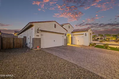 21128 W Cambridge Avenue, Buckeye, AZ 85396 - Photo 2