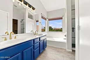 181 S Tiago Dr, Gilbert, AZ 85233 - Photo 20