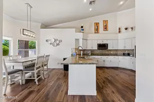 4637 W Misty Willow Ln, Glendale, AZ 85310 - Photo 10