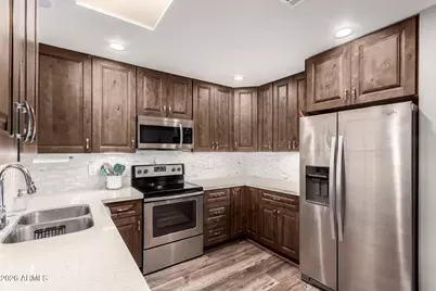 10864 W Santa Fe Drive, Sun City, AZ 85351 - Photo 10