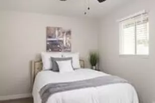 3011 N 38th St, Phoenix, AZ 85018 - Photo 8