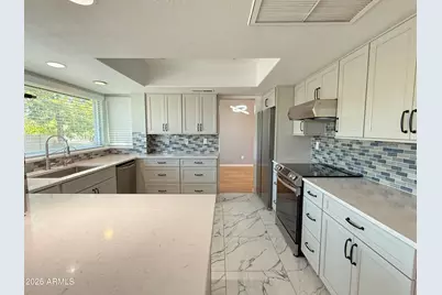 811 E Chilton Drive, Tempe, AZ 85283 - Photo 12