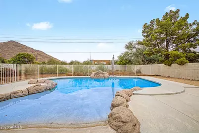 5442 W Fallen Leaf Lane, Glendale, AZ 85310 - Photo 2