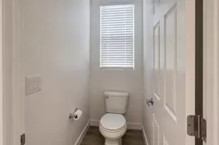 2334 E Levi Dr, Phoenix, AZ 85040 - Photo 20