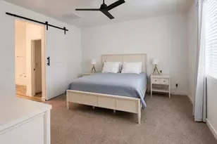 2334 E Levi Dr, Phoenix, AZ 85040 - Photo 14