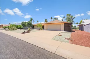 9810 W Lindgren Ave, Sun City, AZ 85373 - Photo 2