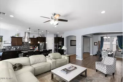15737 W Wilshire Drive, Goodyear, AZ 85395 - Photo 10