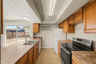 5220 N 68th Ave, Glendale, AZ 85303 - Photo 16