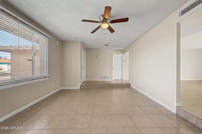5220 N 68th Avenue, Glendale, AZ 85303 - Photo 8