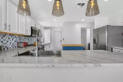 28 N Birch Street, Gilbert, AZ 85233 - Photo 8